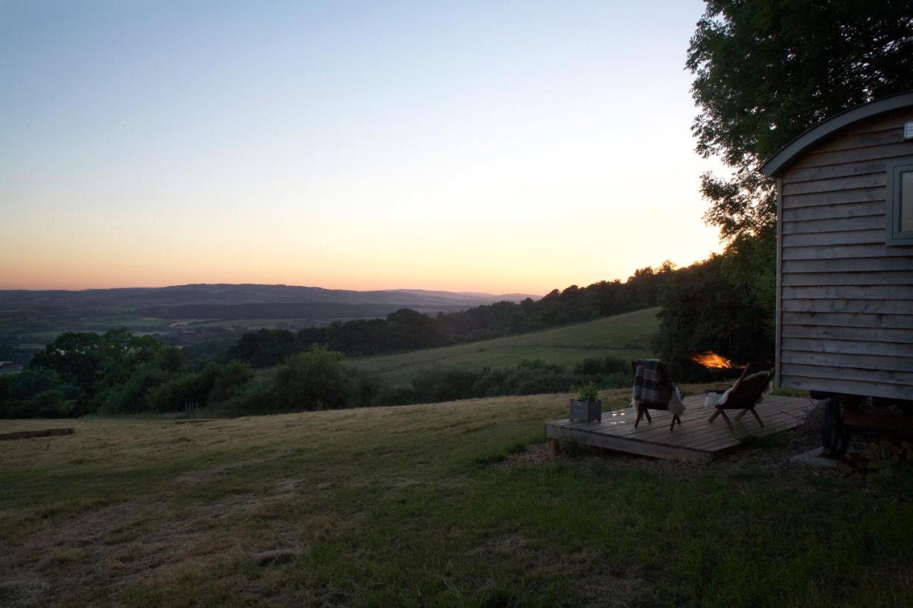 Tilbury Shepherd Huts With Hot Tubs Plus Holiday Cottages West Bagborough 外观 照片