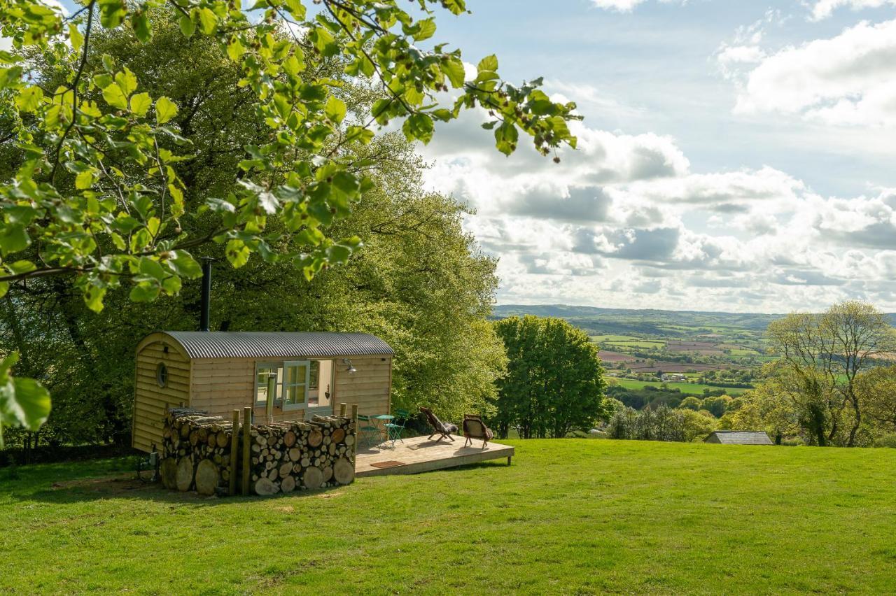 Tilbury Shepherd Huts With Hot Tubs Plus Holiday Cottages West Bagborough 外观 照片