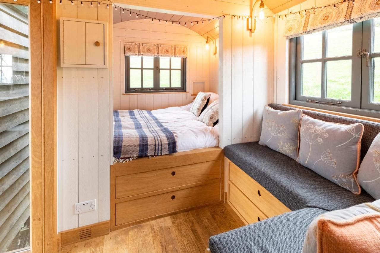 Tilbury Shepherd Huts With Hot Tubs Plus Holiday Cottages West Bagborough 外观 照片