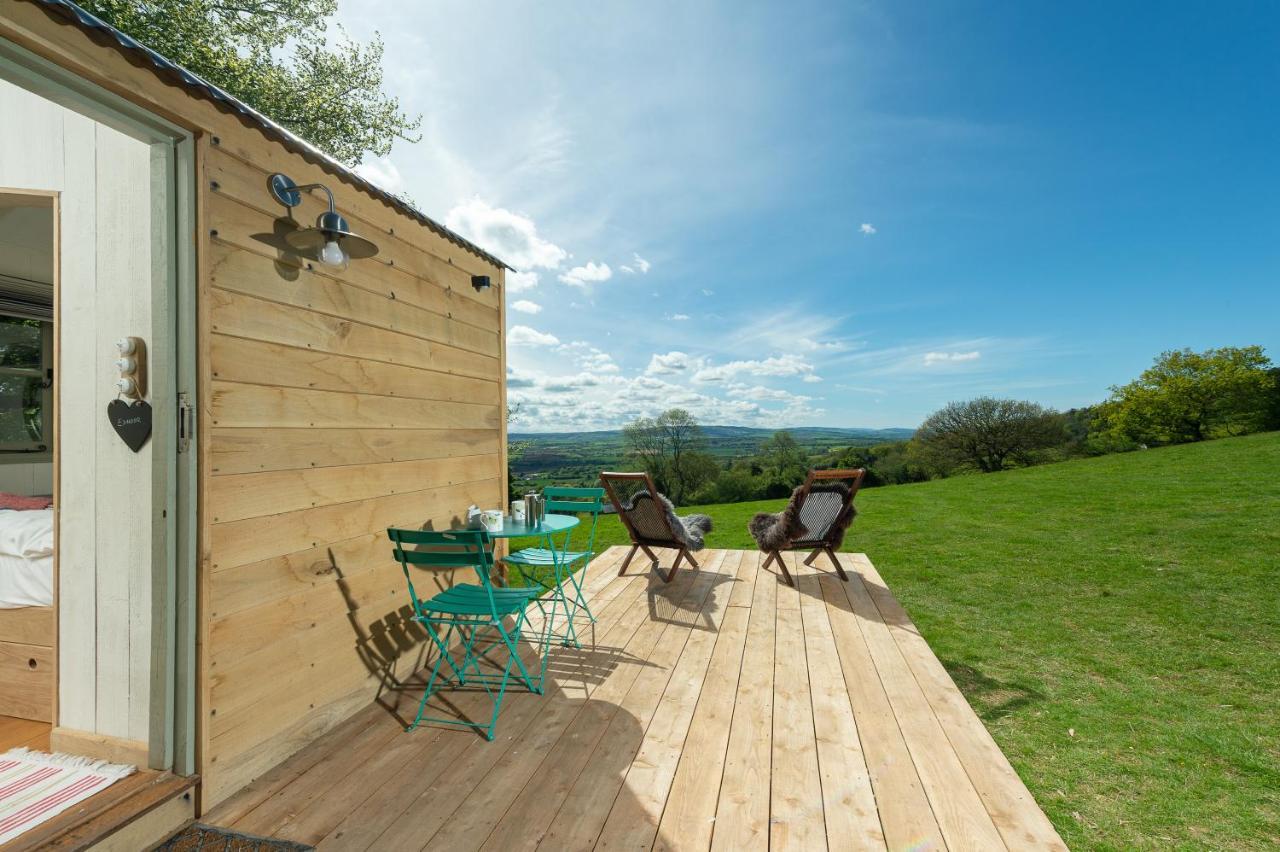 Tilbury Shepherd Huts With Hot Tubs Plus Holiday Cottages West Bagborough 外观 照片