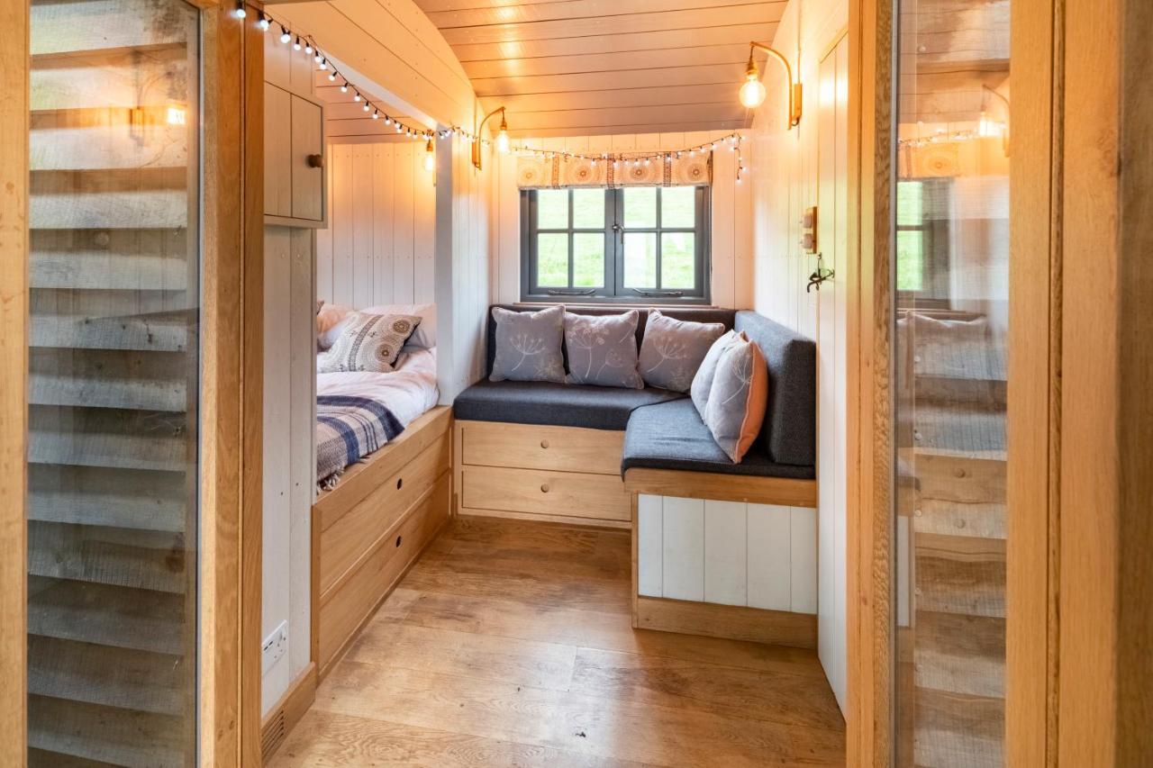 Tilbury Shepherd Huts With Hot Tubs Plus Holiday Cottages West Bagborough 外观 照片