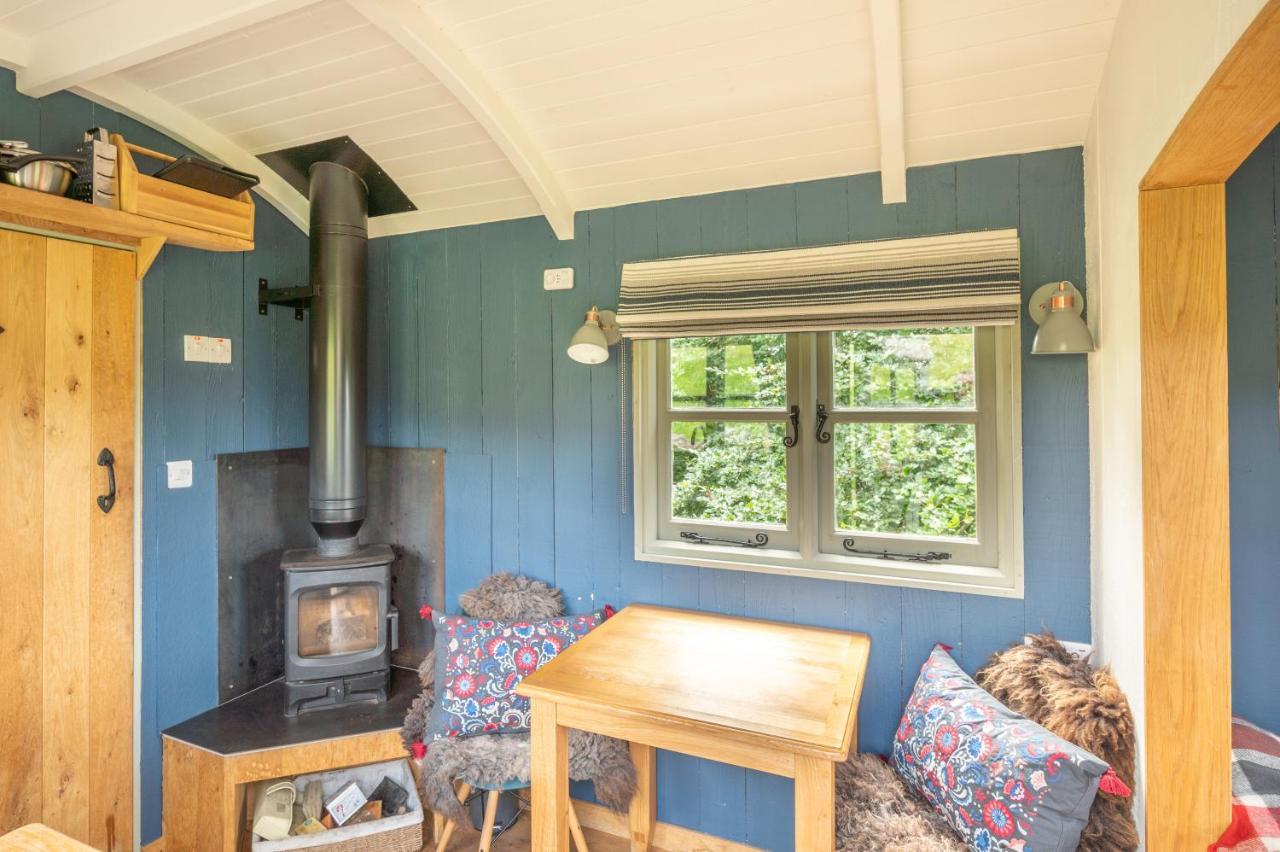 Tilbury Shepherd Huts With Hot Tubs Plus Holiday Cottages West Bagborough 外观 照片