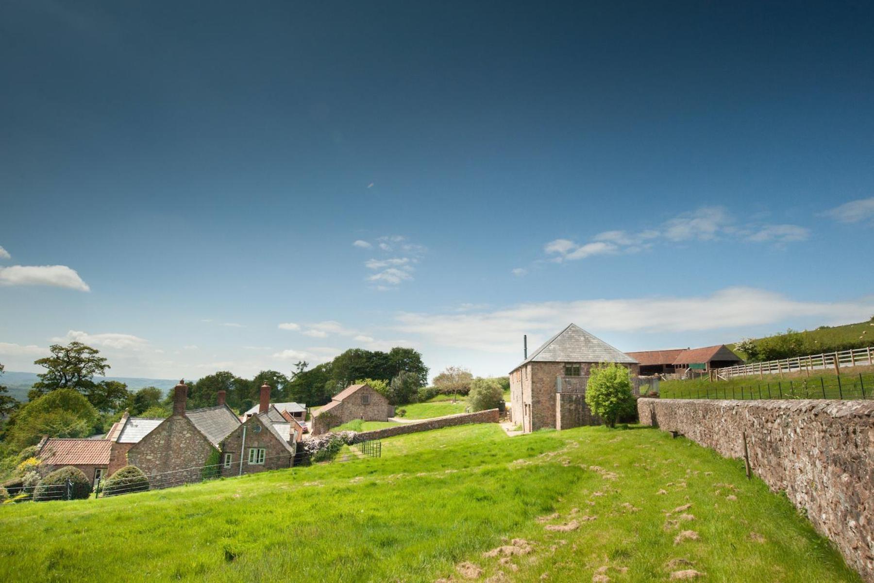 Tilbury Shepherd Huts With Hot Tubs Plus Holiday Cottages West Bagborough 外观 照片