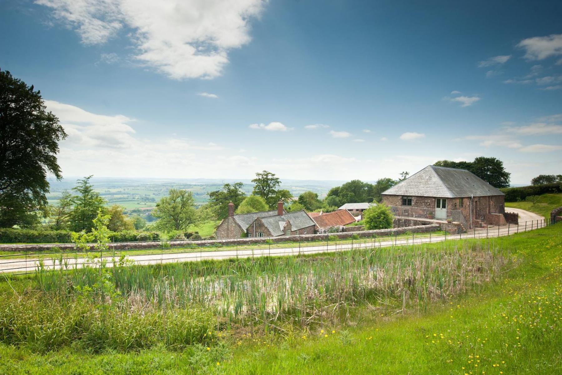 Tilbury Shepherd Huts With Hot Tubs Plus Holiday Cottages West Bagborough 外观 照片