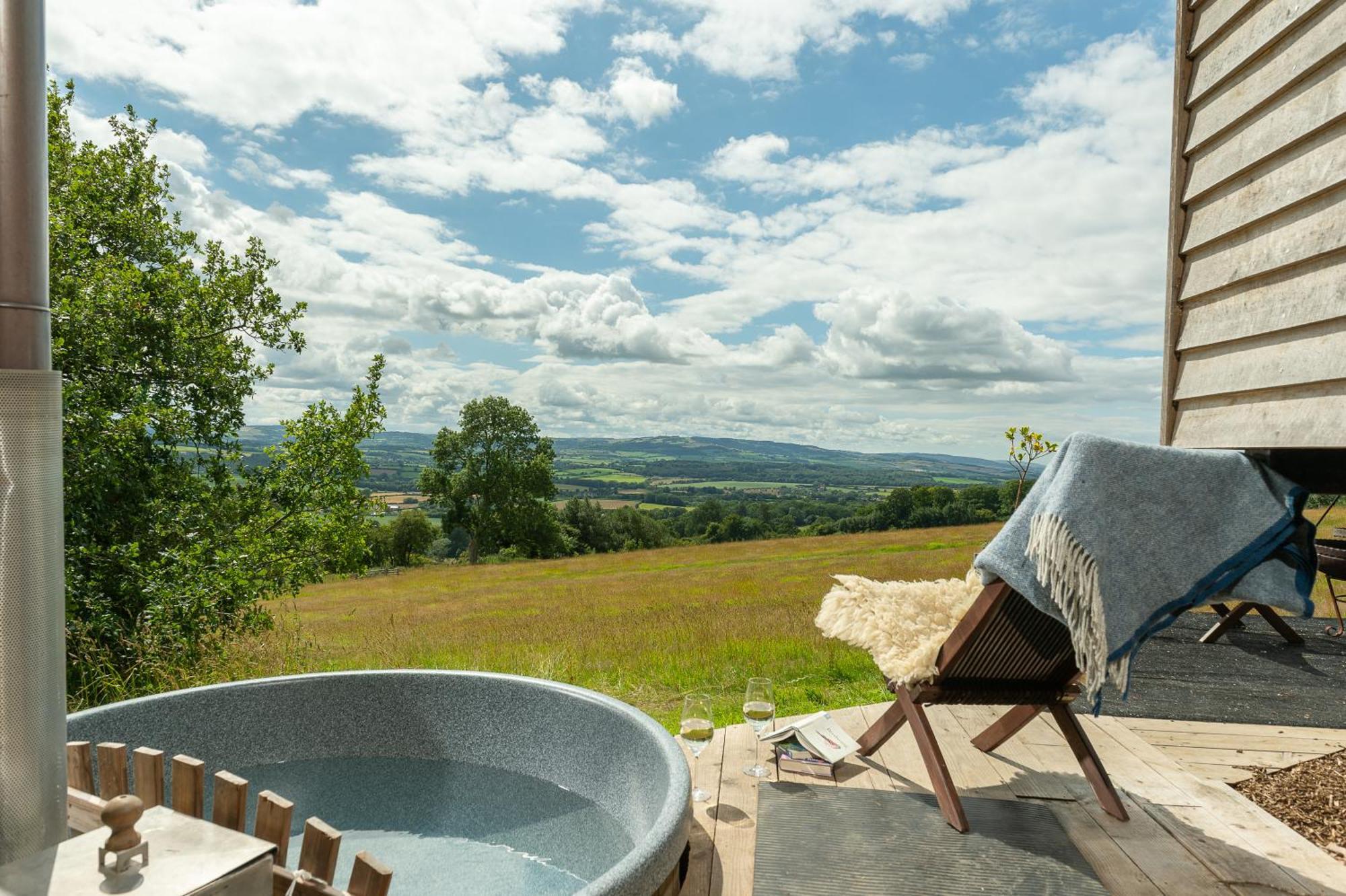 Tilbury Shepherd Huts With Hot Tubs Plus Holiday Cottages West Bagborough 外观 照片