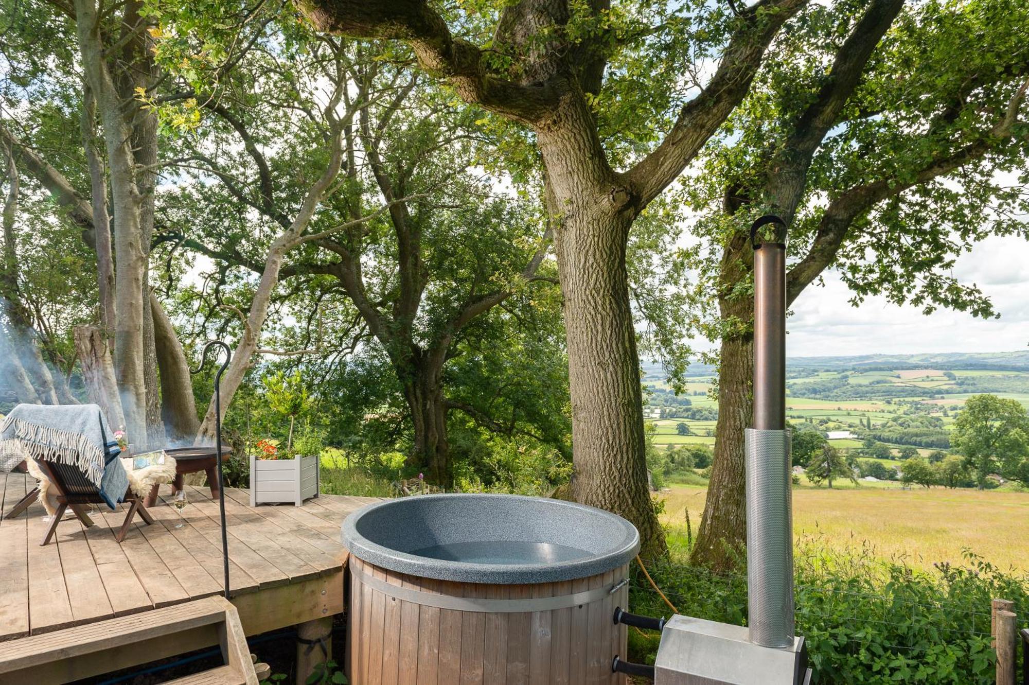 Tilbury Shepherd Huts With Hot Tubs Plus Holiday Cottages West Bagborough 外观 照片