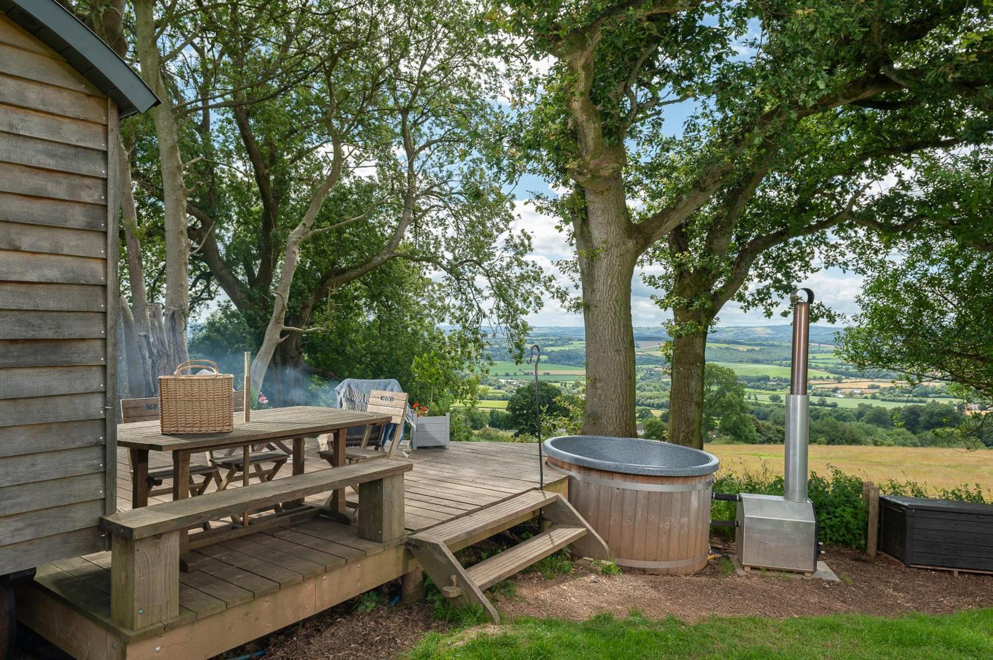 Tilbury Shepherd Huts With Hot Tubs Plus Holiday Cottages West Bagborough 外观 照片